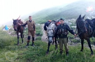 В Северном устраняют последствия схода лавины, в Западном расчищают тропы