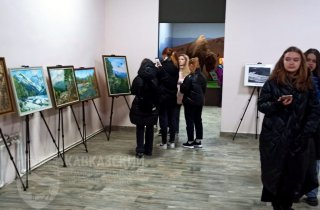 В эколого-информационном центре «Гузерипль», в Музее Природы открыта выставка фоторабот и картин «Лучше гор могут быть только горы родного края!»